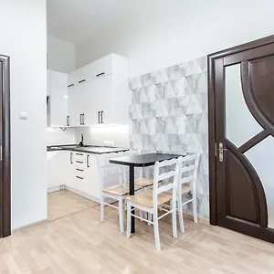 Апартаменты Inshiapartments On Bohomolʹtsya Str, Львов