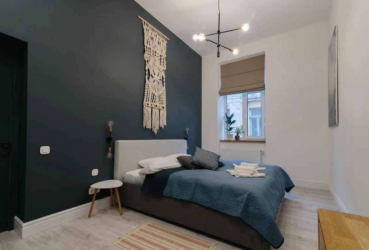 Apartment On Mikhalcuk Львов